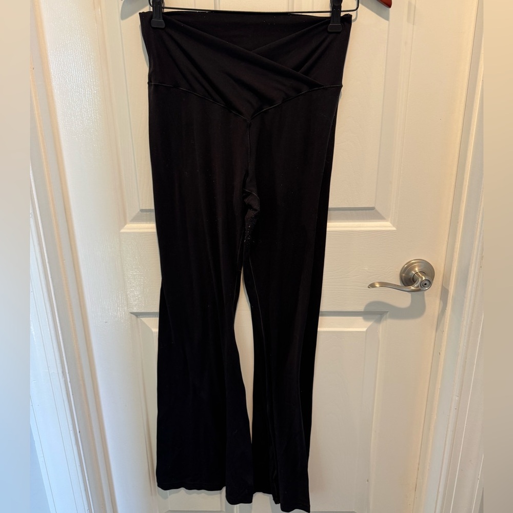 Aerie Black Hi Rise Flare Leggings Size L Short
